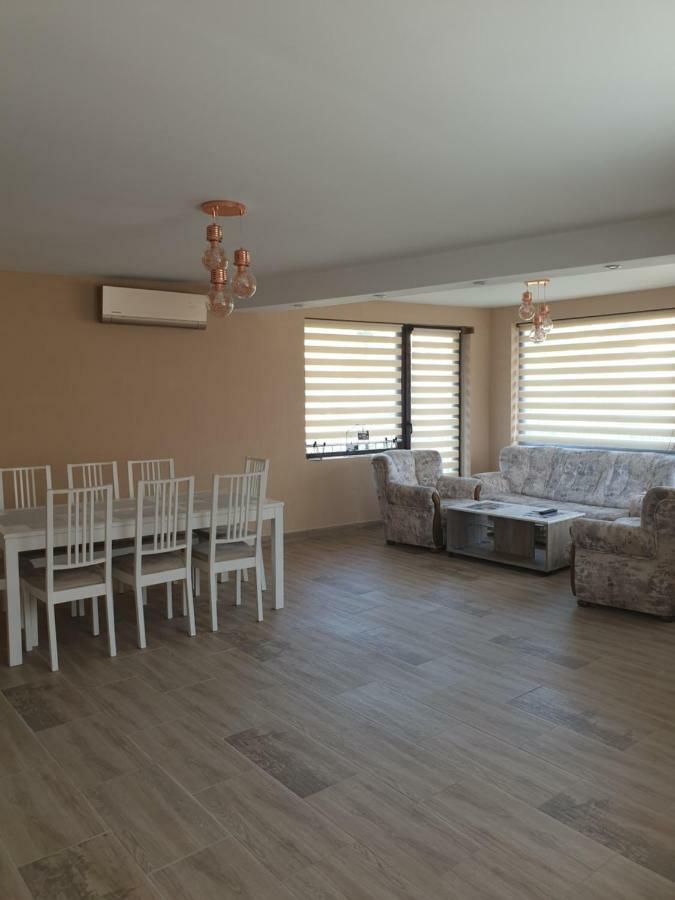 Casa Sky Apartment Orsova Bagian luar foto